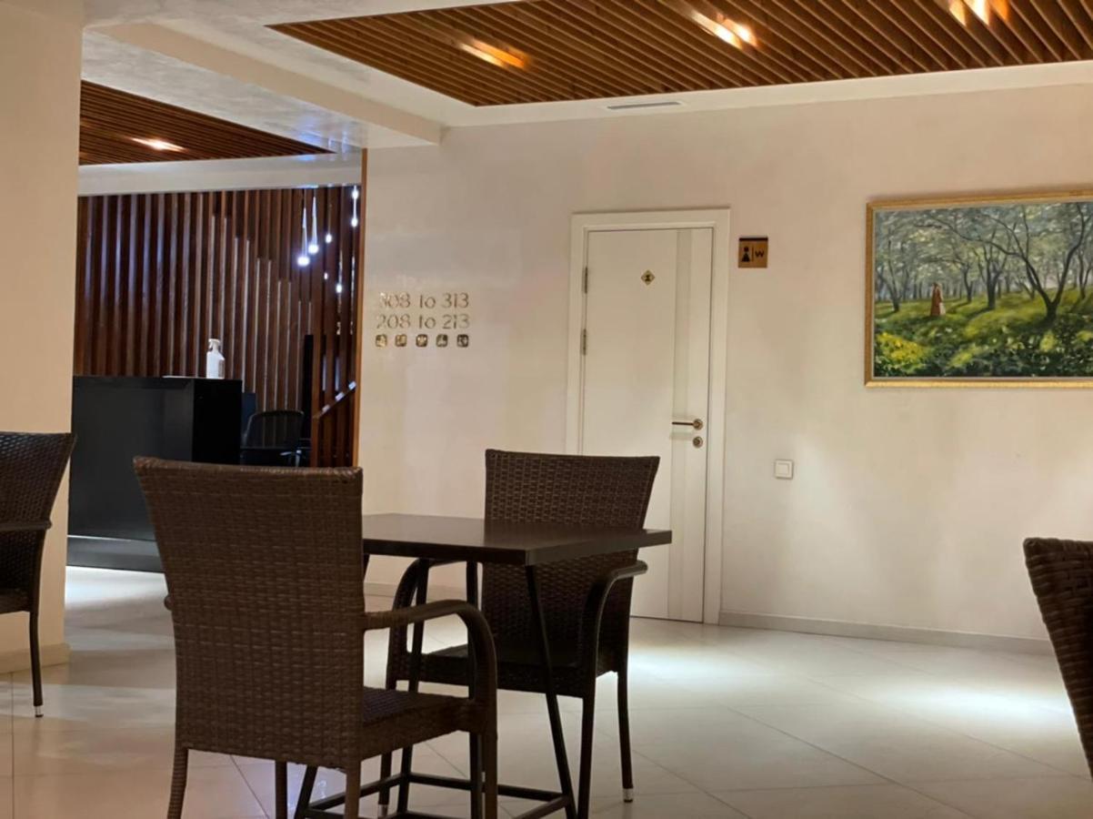 Barhat Hotel & Spa Тараз Екстериор снимка