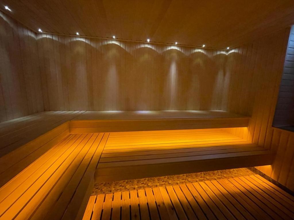 Barhat Hotel & Spa Тараз Екстериор снимка
