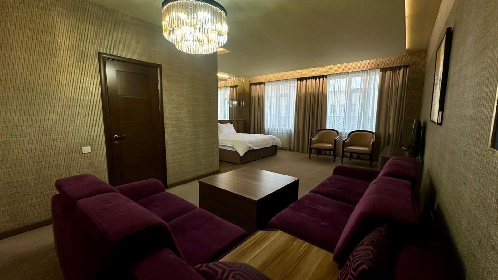 Barhat Hotel & Spa Тараз Екстериор снимка