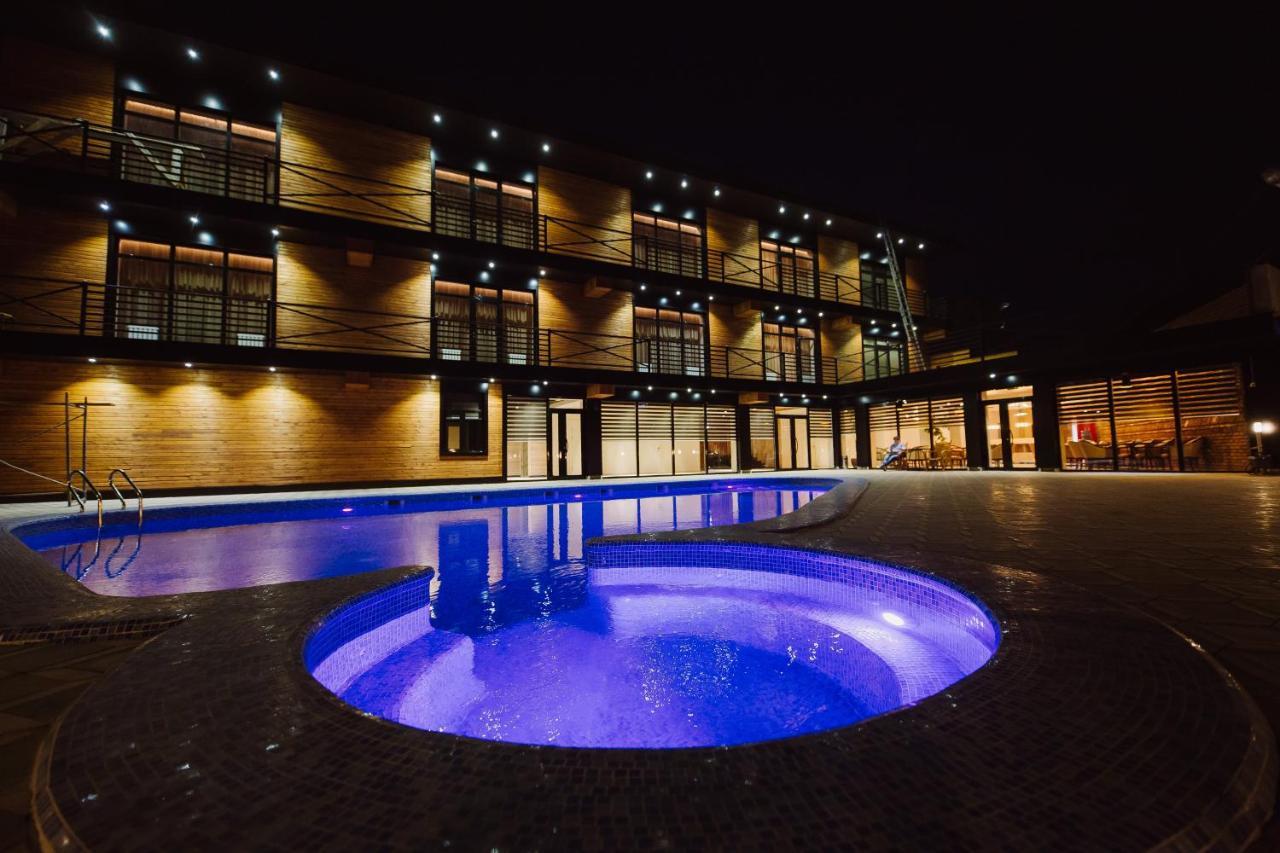 Barhat Hotel & Spa Тараз Екстериор снимка
