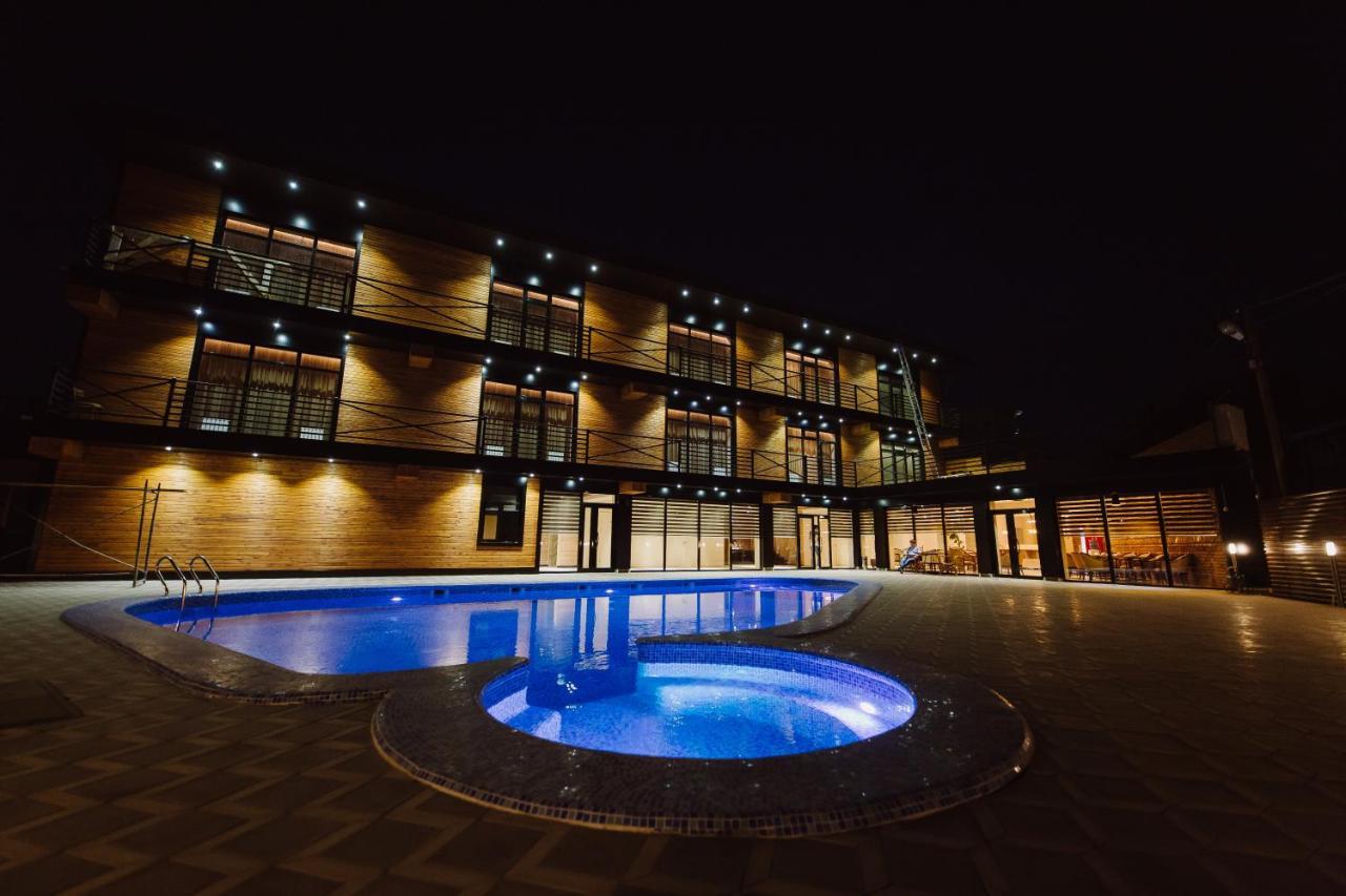 Barhat Hotel & Spa Тараз Екстериор снимка