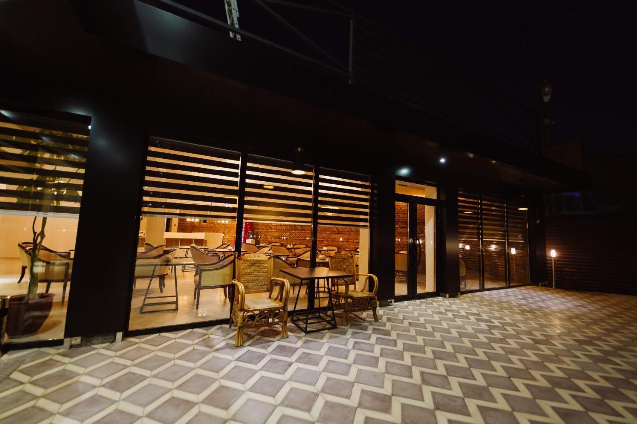 Barhat Hotel & Spa Тараз Екстериор снимка